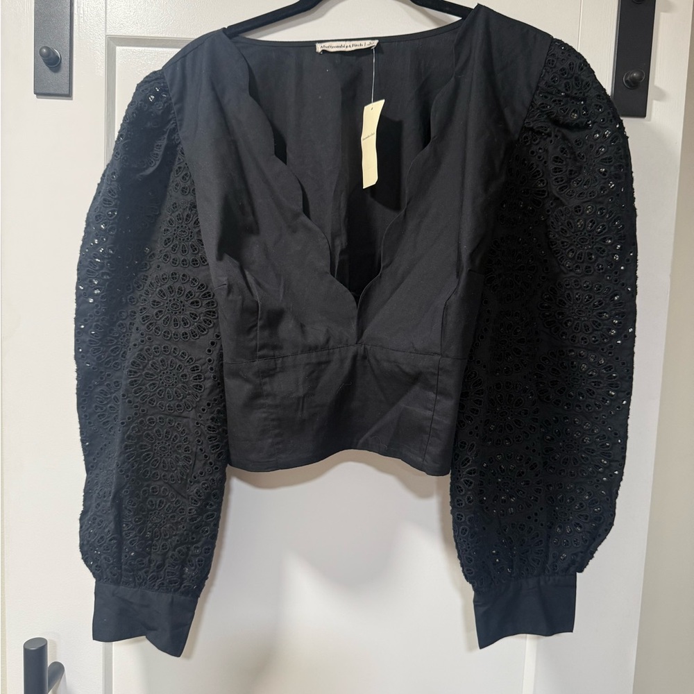 NWT Abercrombie & Fitch Black Top